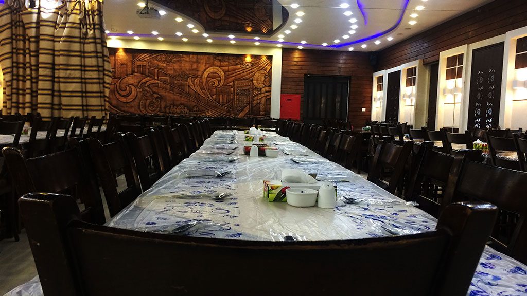 رستوران هخامنش شیراز