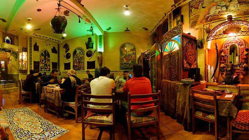 ویژگی ها رستوران خان سرا شیراز